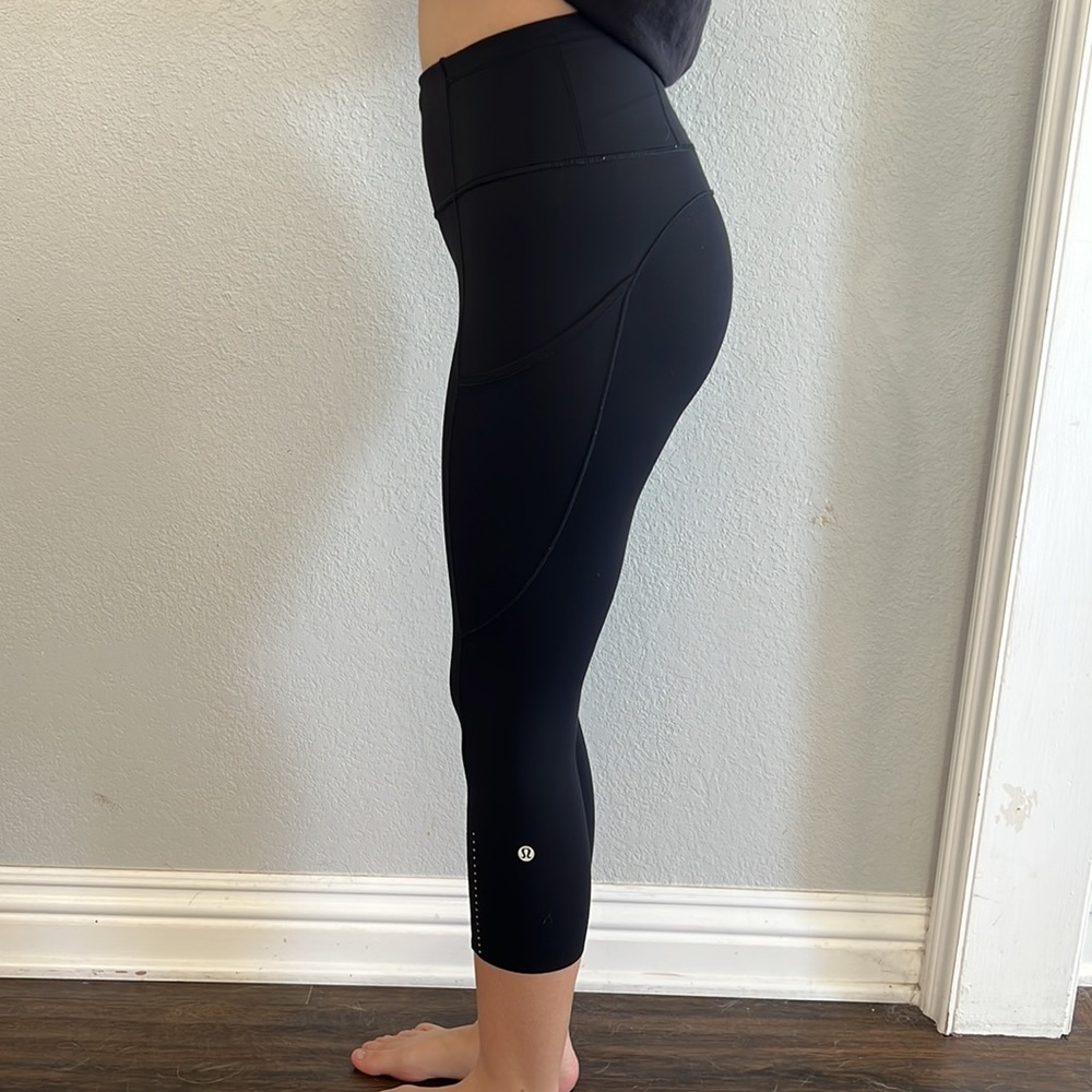 LuluLemon Crop Side-Pocket Leggings!! - Picture 2 of 4
